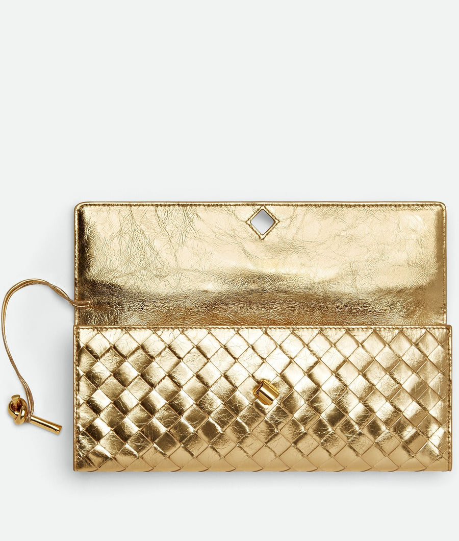 Pochette à Intrecciato effet miroir avec fermeture knot signature. – image 4