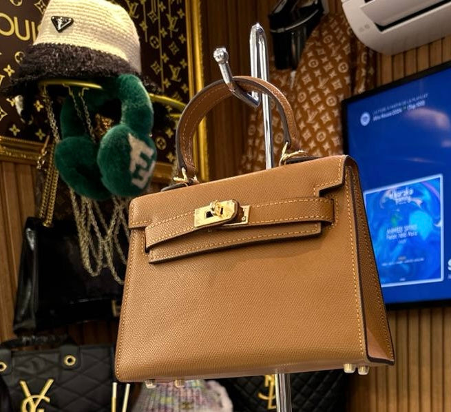 Sac bandoulière Kelly Sellier 25 Hermes Veau Epsom Gold – image 10