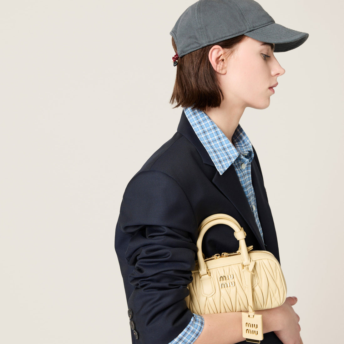 Mini sac Arcadi matelassé en beige – image 2