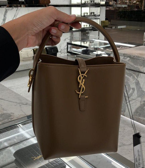 Le 37 Petit Modèle En Semi Cuir Brillant Liège Foncé – image 2