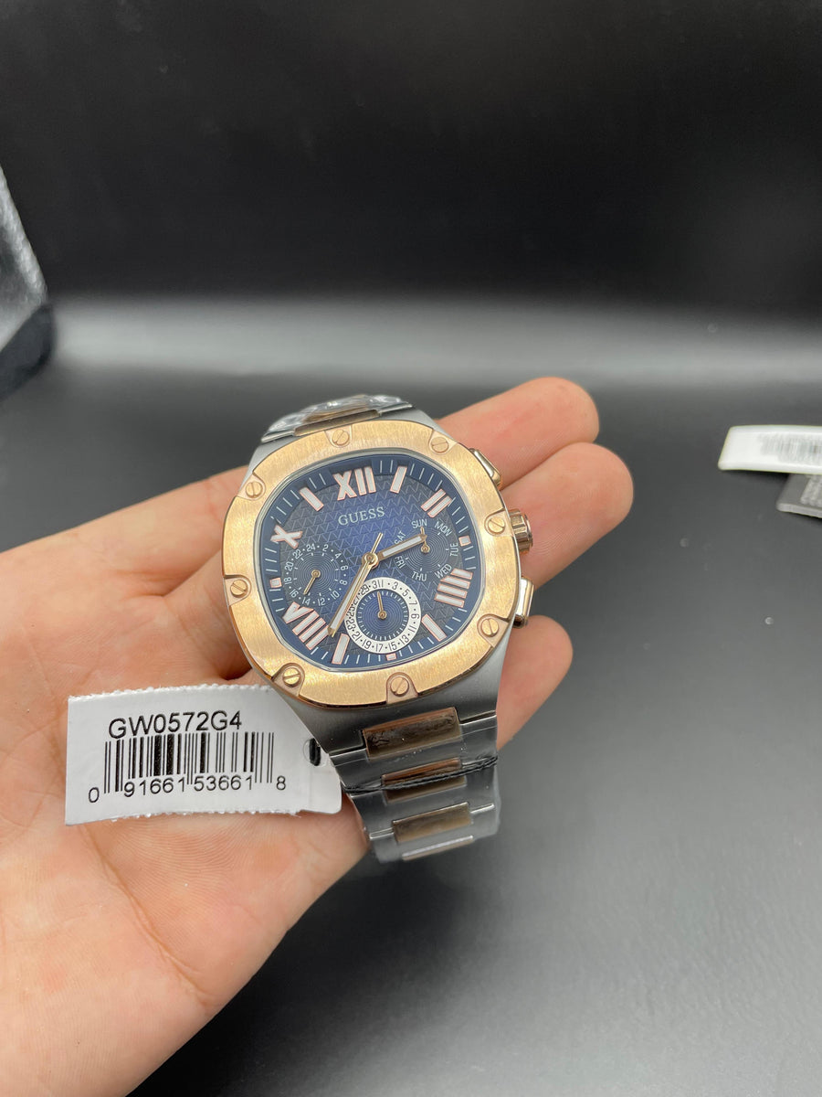 Guess GW0572G4 Couleur du boîtier 2 tons - Bracelet en acier inoxydable de forme carrée – Montre Homme – image 6