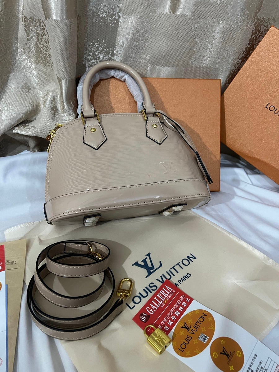 Sac à main Alma BB en Epi Louis Vuitton Beige – image 2