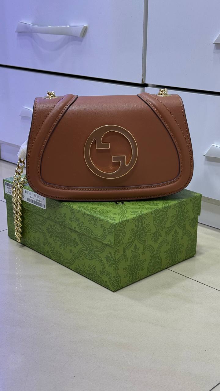 Sac À Épaule Gucci Blondie Petit Format En Marron – image 2