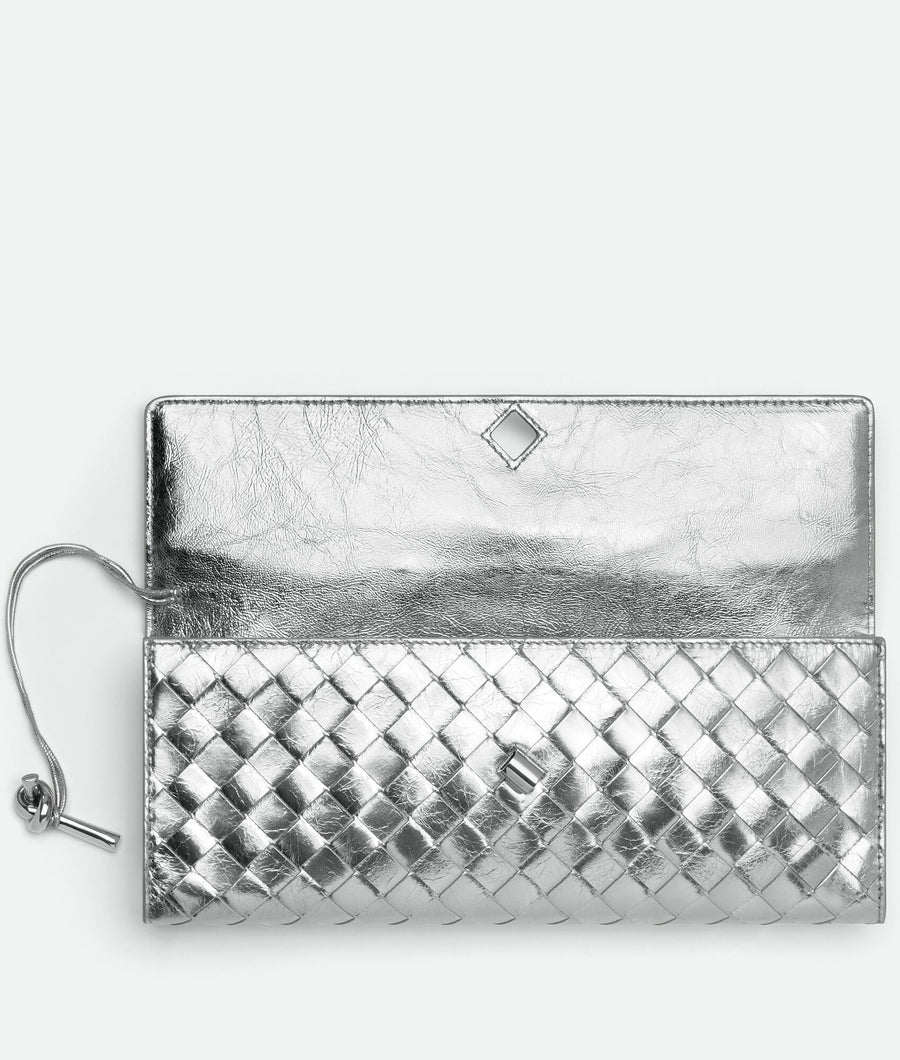 Pochette Intrecciato effet miroir avec fermeture knot signature. – image 3