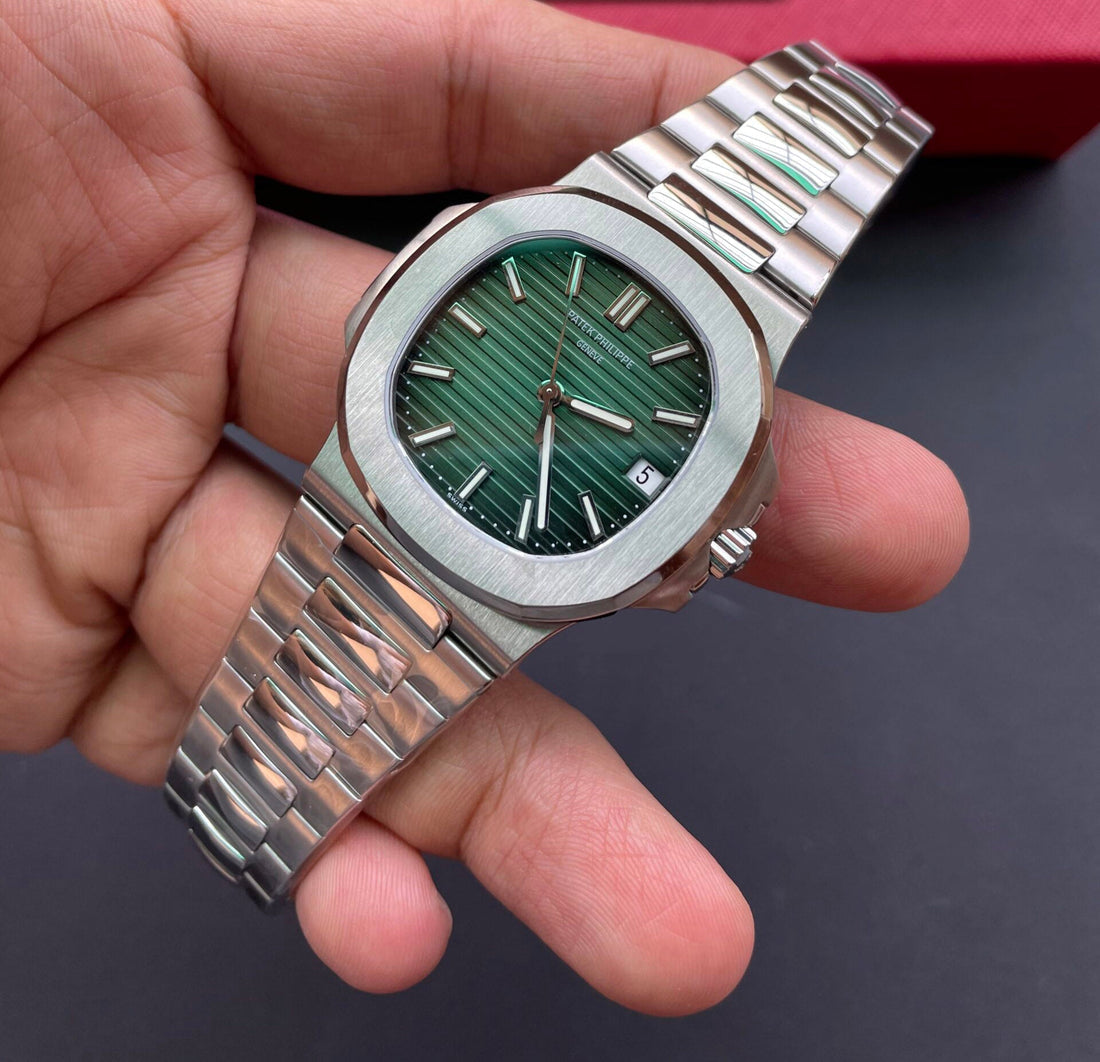 Patek Philippe Nautilus 5711 Olive Green – Montre Homme – image 2