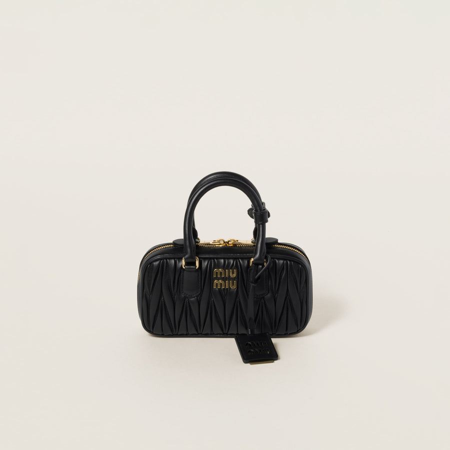 Mini sac Arcadi matelassé en noir – image 1
