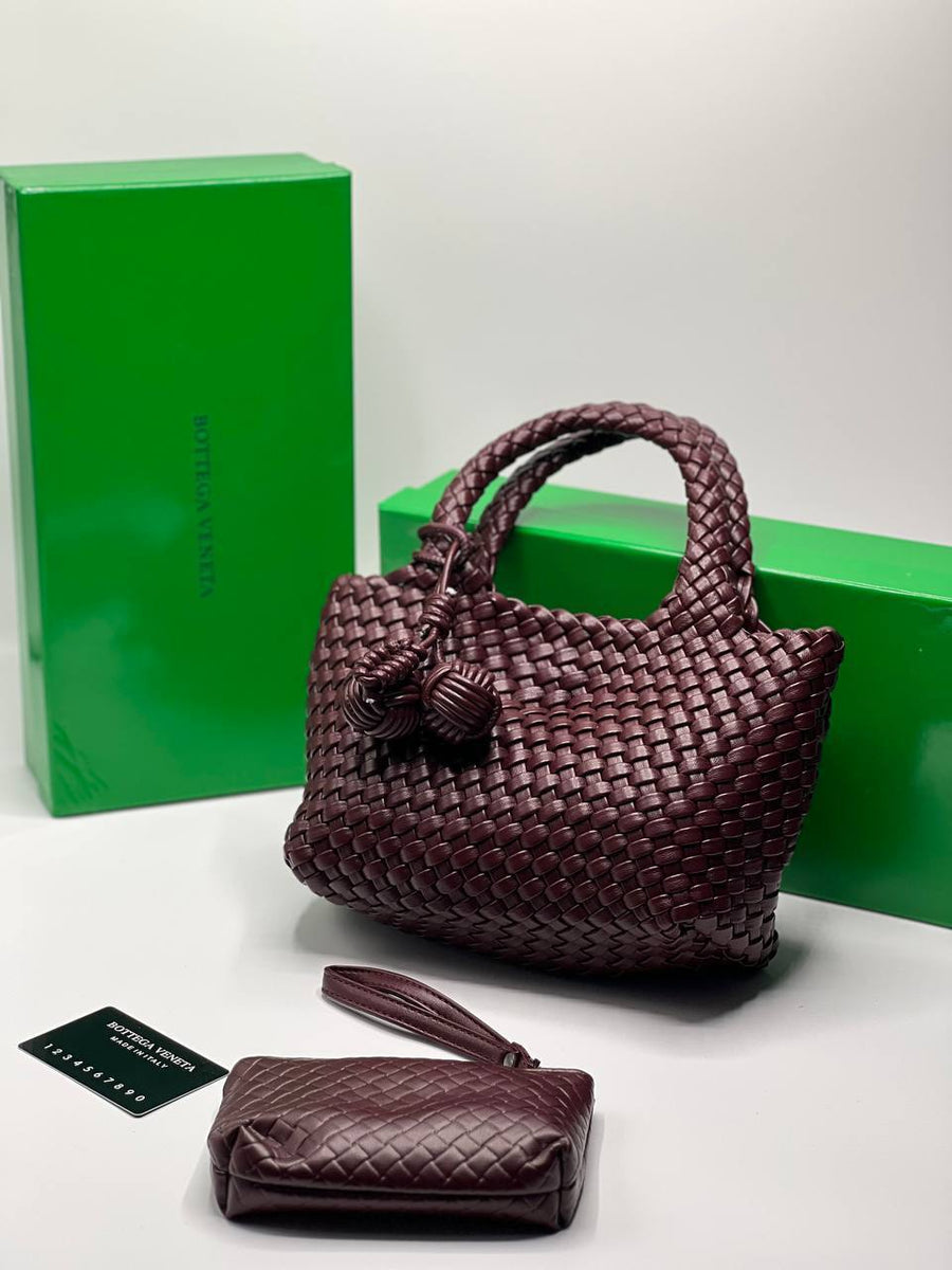Sac À Main Bottega Tressé Unique De Couleur Bordeaux – image 2