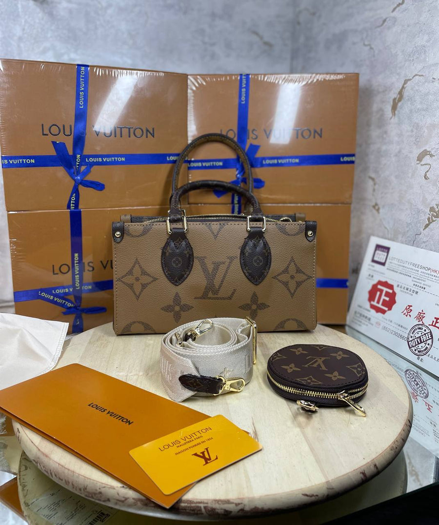 Cabas LV Onthego East West – image 8