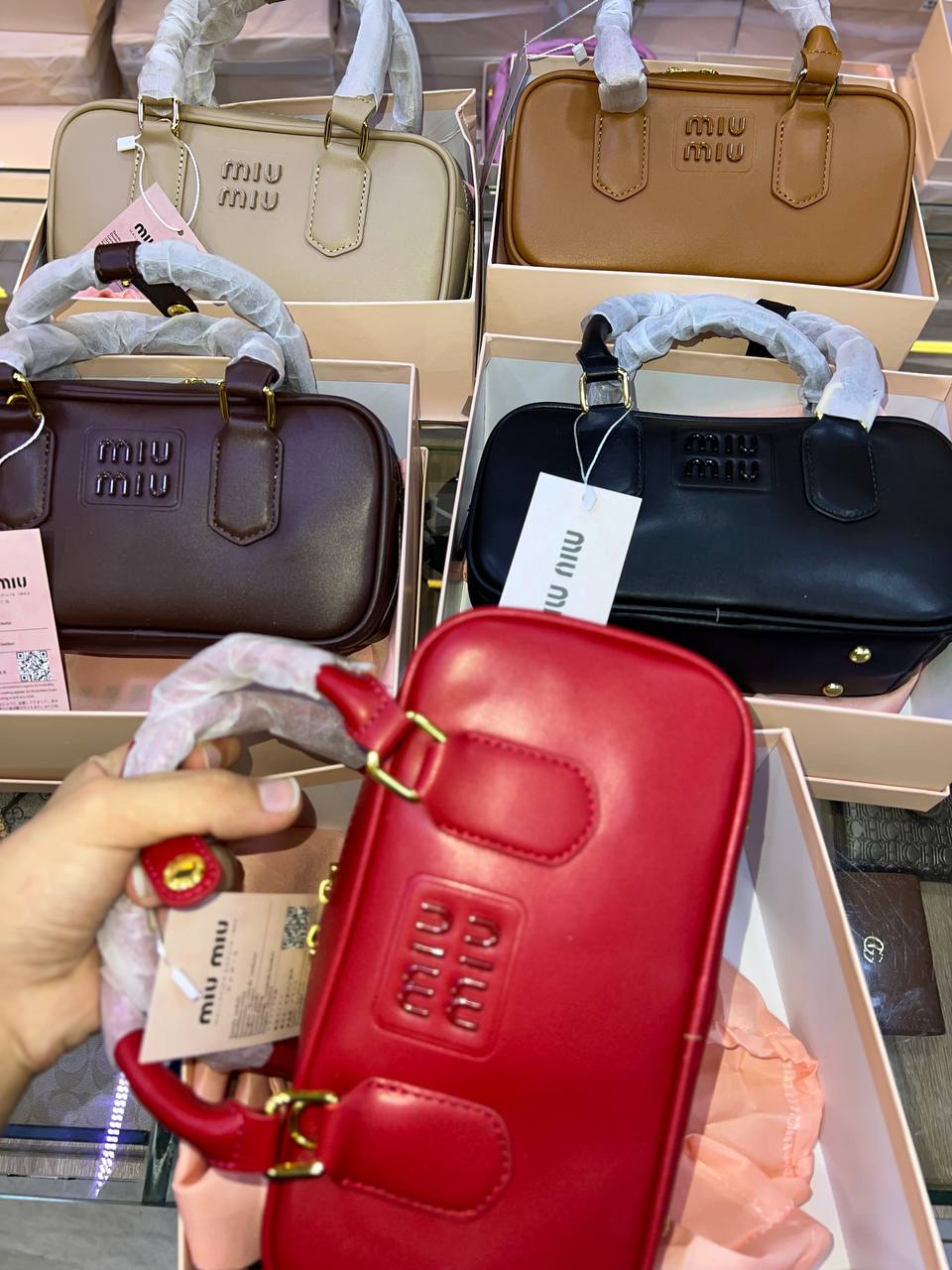 Mini-sac en semi cuir Arcadie en beige – image 2